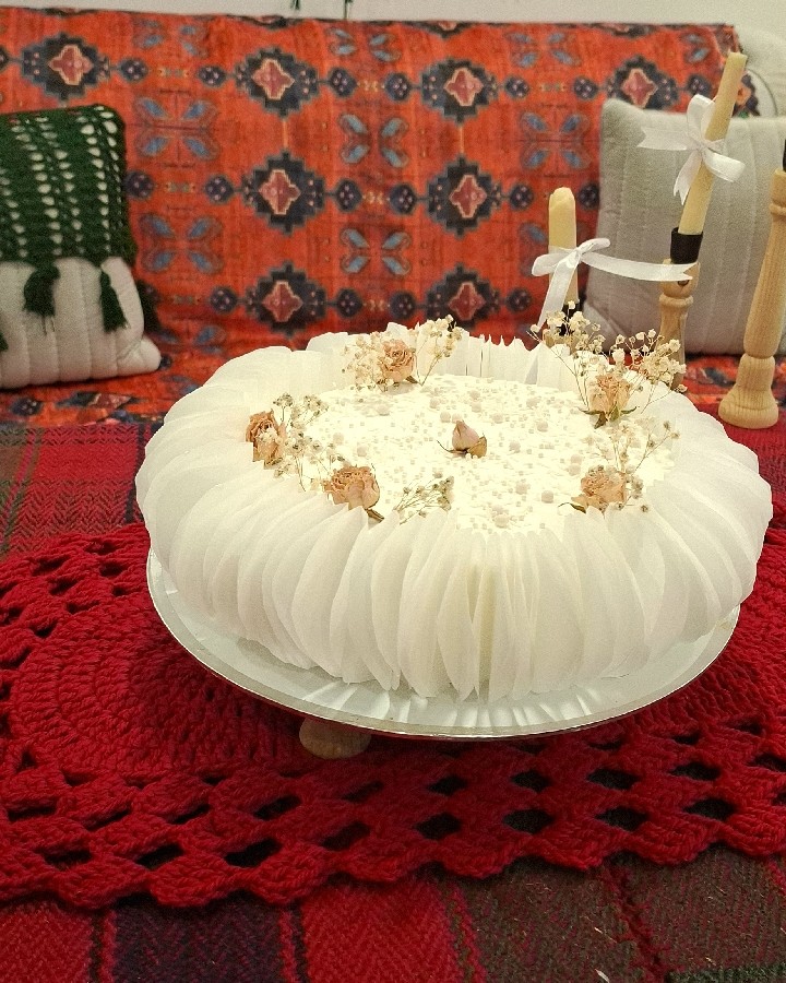 با دستای خوشکلت لایک و بزن کیک نازم برای یلدای ۱۴۰۴