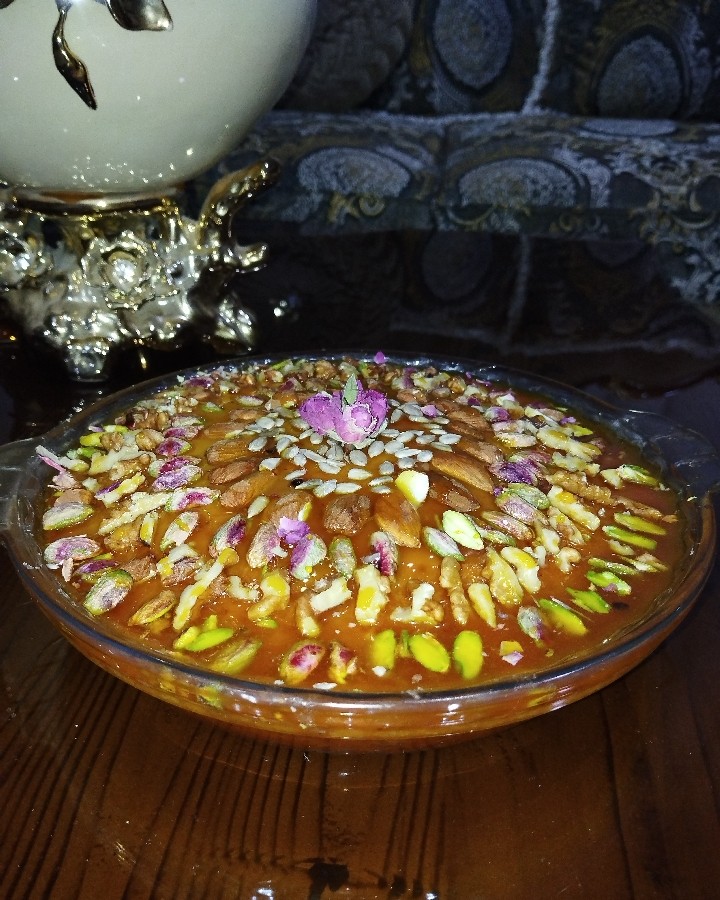 کیک آجیلی
.
.
.
.

