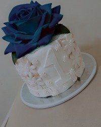 کیک یک ماهگی عرفان