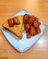 بامیه جان با کیک هویج وگردو تقدیم نگاههای پرمهرتون❤❤❤