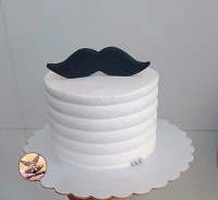 مینی کیک ساده و شیک با فیلینگ مخصوص