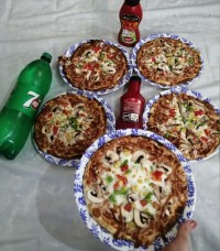 (23) باز هم پیتزا خوشمزه جاتون خالی?