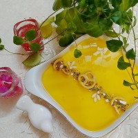 پان اسپانیا زعفرانی