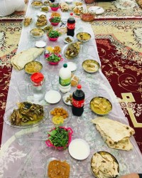 سفره ی افطاری خونه ی مامان جونم