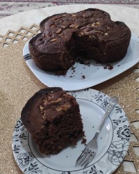 کیک شکلاتی با گردو