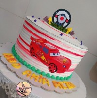 کیک زیبای مک کویین پسرونه با فیلینگ مخصوص