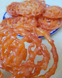 زولبیا بدون ماست (زولبیا با آرد)