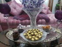 شیرینی های بای. سوهان کنجدی و قهوه.