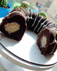 کیک سوپرایز نارگیلی