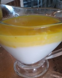 محلبی دورنگ زعفرانی وشیری