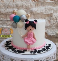 کیک خامه ای دخترانه