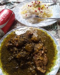 خورشت گوجه سبز