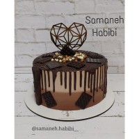 کیک اسفنجی شکلاتی بدون همزن و فر