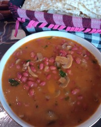 خوراک لوبیا باقارچ