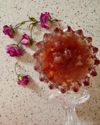 مربا گل محمدی