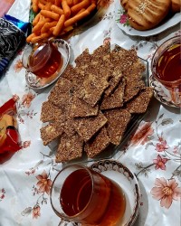 پشت زیک کپشن رو حتما بخونید