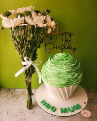 کیک تولد مامانم?