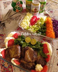 دلمه برگ کلم با رب انار