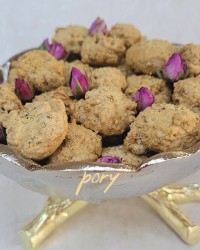 شیرینی پفکی گردویی