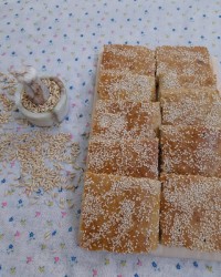 نان جو بدون روغن و تخم مرغ