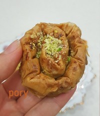 باقلوای پسته