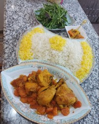 خوراک مرغ زعفرانی