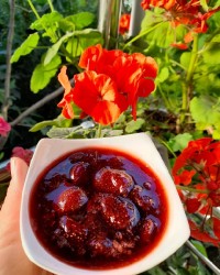 مربای توت فرنگی