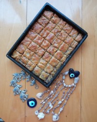 باقلوا گردویی شف آیسان