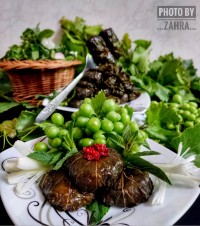 دلمه برگ مو با مرغ