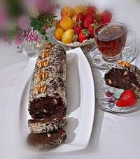 رولت خرما وبیسکوییت