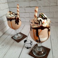 کافه گلاسه وبیسکو شیک