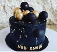 کیک مشکی طلایی