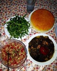 خورشت کرفس ناهار امروزم جاتون خالی همراهان گرامی