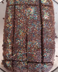 بفرمایید کیک خیس هوسانه دخترام