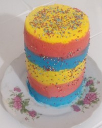 کیک رنگین کمانی