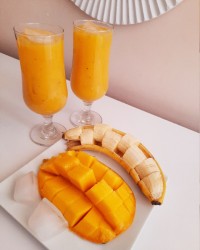 اسموتی انبه و موز