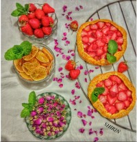 گلت توت فرنگی