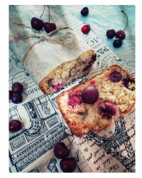 کیک آلبالو اسفنجی