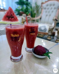 اسموتی هندوانه خنک و خوشمزه آلاسکای آلبالو و شاه توت