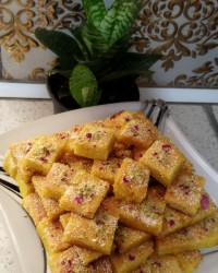 کیک شربتی زعفرانی