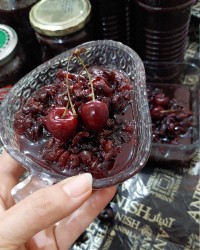 مربا وشربت آلبالو جان