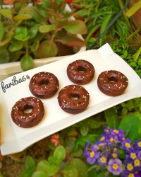 دونات شکلاتی در فر