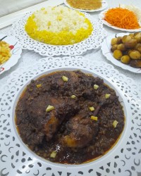 مرغ رب اناری با ناردونه
