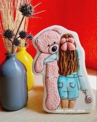 کوکی دختر خرسی بغل