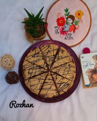 کیک شکلاتی با خامه نسکافه ای