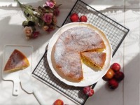 کیک آلو سیاه