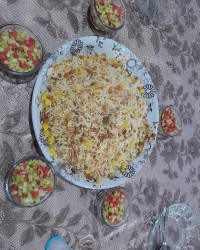 پلو مخلوط وآب دوغ خیار