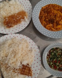 قیمه و ماکارونی ساده.