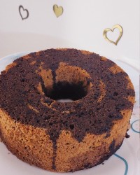 کیک اسفنجی (با سه قلم مواد)