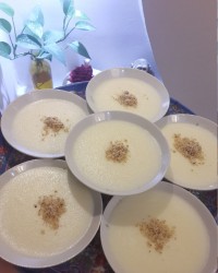 فرنی با آرد برنج و نشاسته